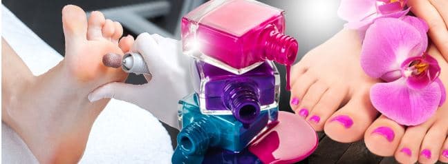 MEDICINÁLNÍ PEDIKÚRA + LAKOVÁNÍ NEHTŮ na nohou