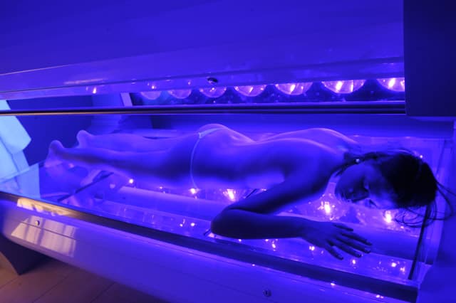 Přenosná permanentka do solária 100 minut