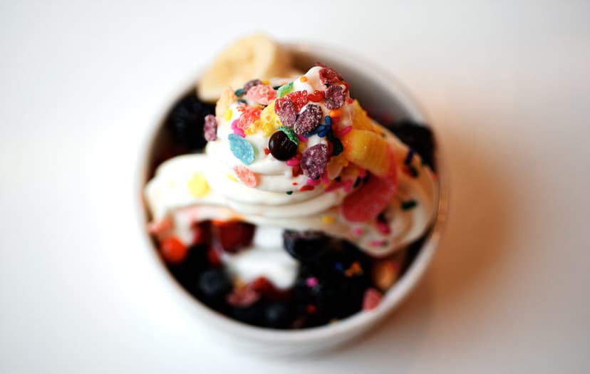 200 g Frozen Yogurtu s chutnými posypy a polevami