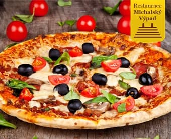 Dvě pizzy v restauraci Michalský Výpad