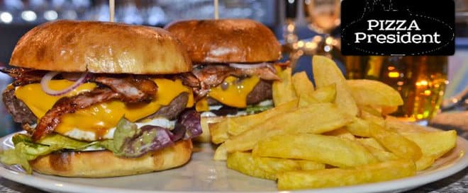 Dva hovězí burgery plus hranolky 