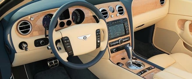 Profesionální čištění automobilu