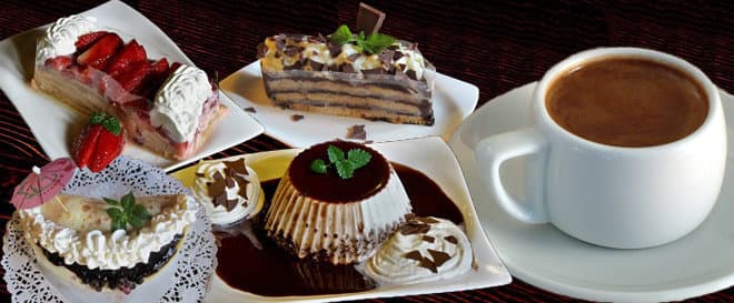 2× zákusek domácí výroby + 2× caffe frape