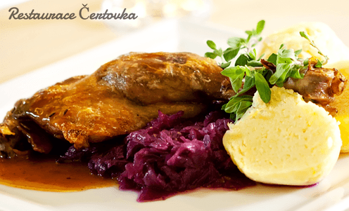450 g Svatomartinské husy s bohatou přílohou