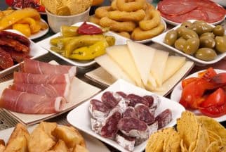 Vánoční tříchodové menu ve španělském stylu, pro 2