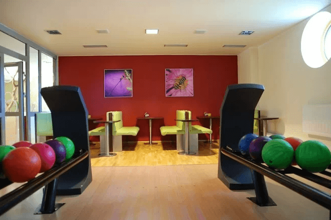 Bowling až pro 8 osob i možnost 1 kg mini řízečků