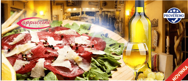 Bílé italského víno Pinot grigio a Carpaccio 