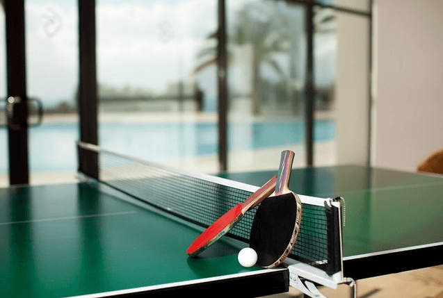 5 hodin ping pongu včetně veškerého vybavení