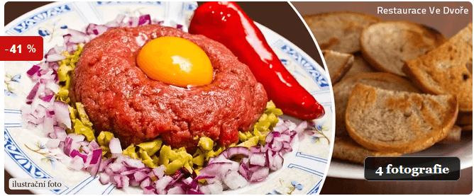 300g jemně nasekaný tatarák a 10 topinek