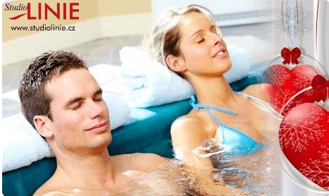 Koupel ve vířivé vaně Jacuzzi a masáž pro dva