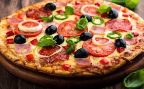 2 pizzy dle vlastního výběru s rozvozem zdarma