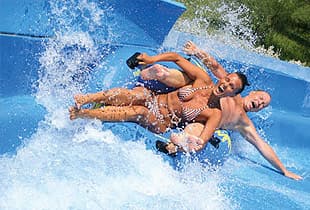 Celodenní plavání i relaxace v aqua centru pro 2
