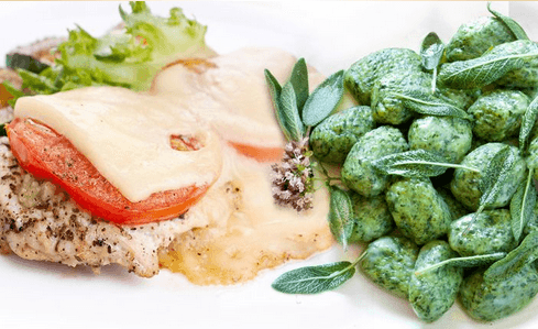 2x špenátové gnocchi nebo plátek s gorgonzolou