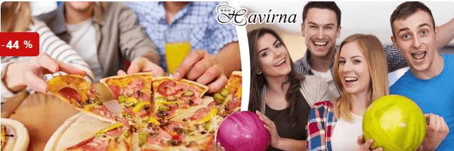 2 pizzy a hodina bowlingu