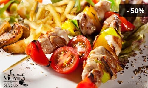 500g špíz z dvojího masa s přílohou a dresingem