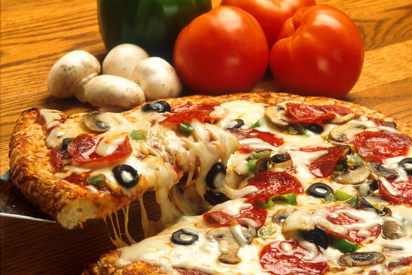 33 cm pizza Pollo, jen v restauraci
