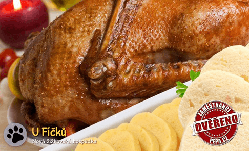 2,2 kg pečené kachničky s knedlíky a se zelím