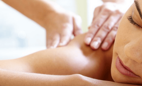 Sportovní nebo relaxační masáž celého těla