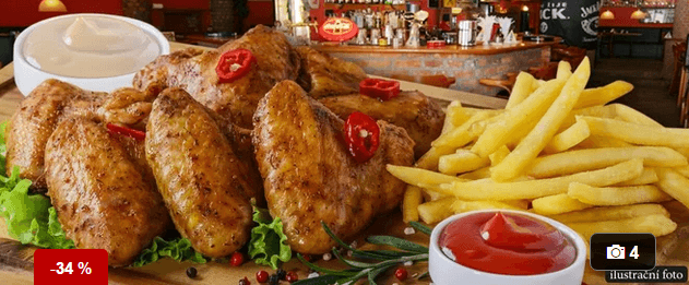 1 kg marinovaných křidélek + hranolky pro dva