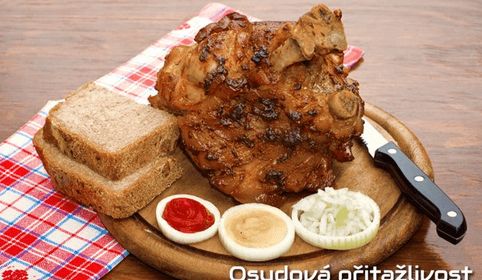 1 kg pečeného vepřového kolena s pečivem 