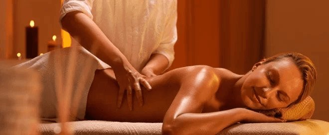 Ájurvédská masáž zad s parafínovým zábalem