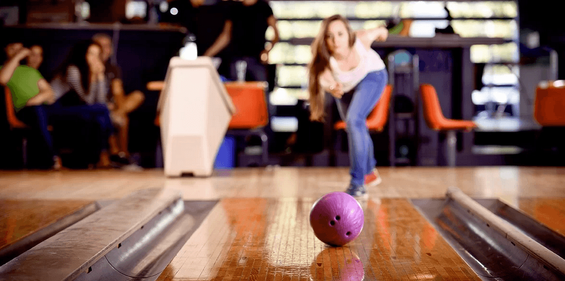 Hodina bowlingu pro partu až 8 hráčů