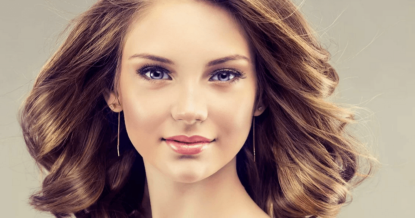 Permanentní make-up očních linek nebo obočí