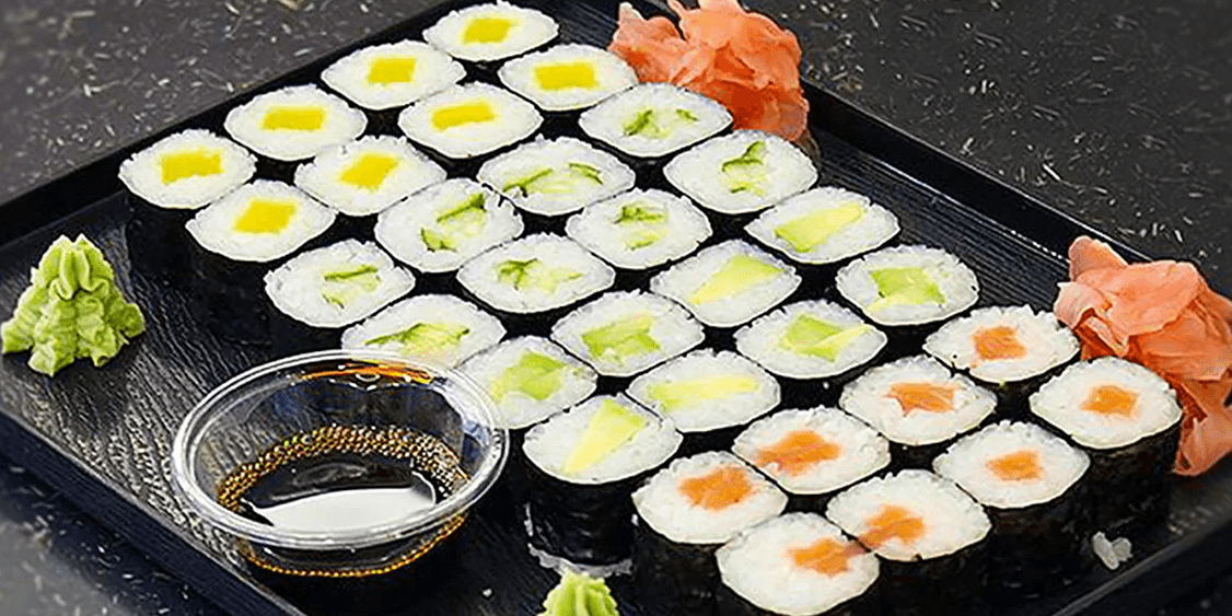 36 kousků sushi v pestrém setu pro dva