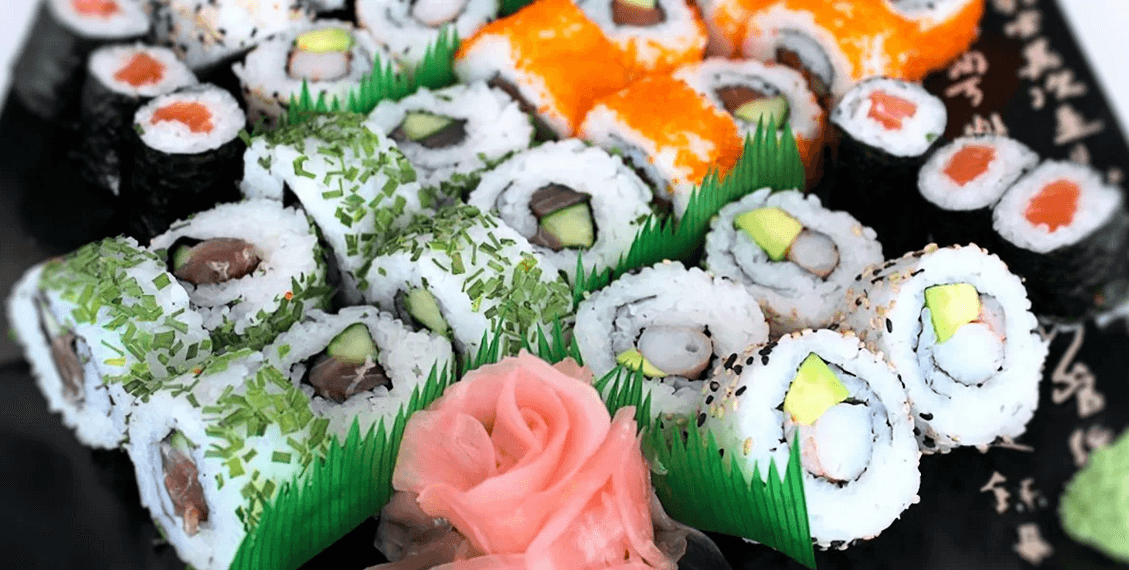 Sety plné lahodných japonských sushi specialit
