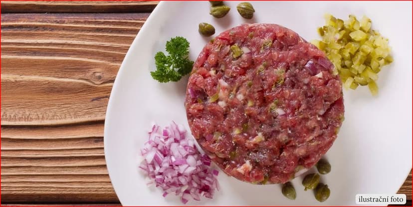 Výtečný tatarák z hovězí svíčkové včetně topinek