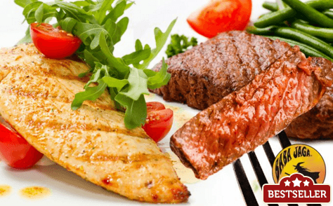 600 g vepřových a kuřecích steaků + příloha