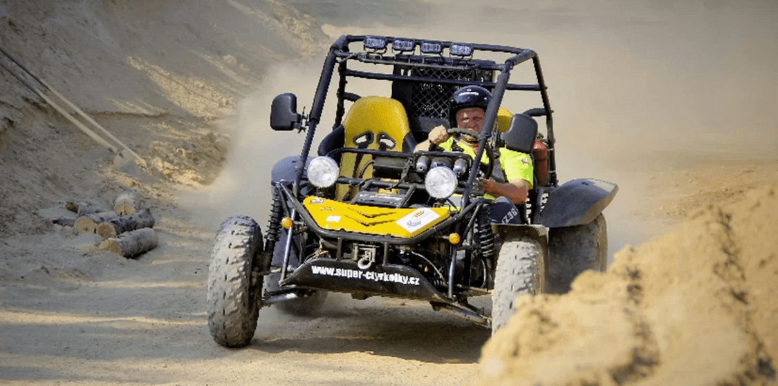 30minutová adrenalinová jízda v Buggy vč. PHM