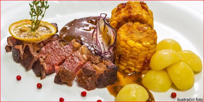 2 × 200g Steak s přílohou v Českém Krumlově
