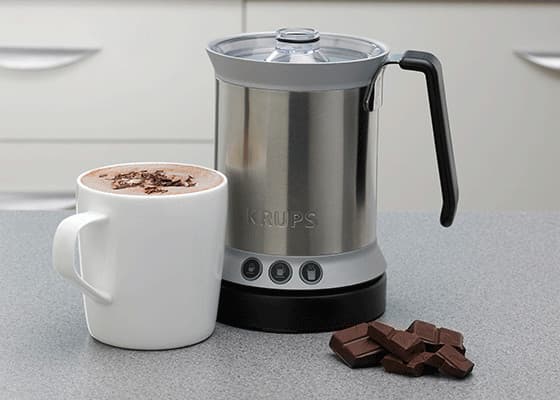 Nespresso Krups + napěňovač + voucher