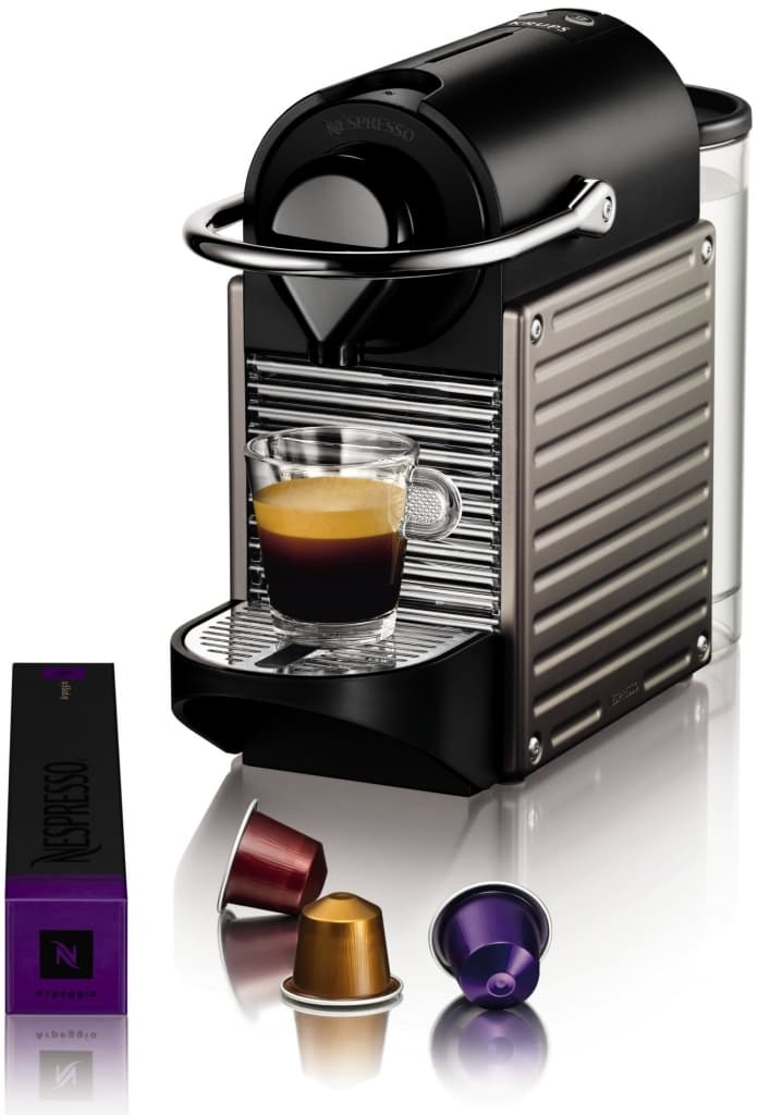 Nespresso Krups + napěňovač + voucher