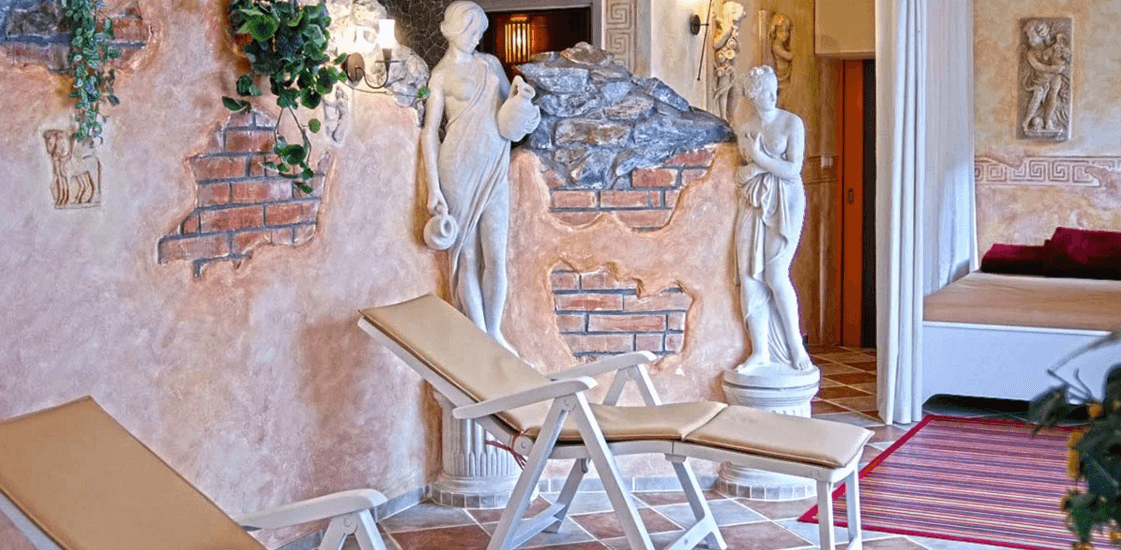 Wellness relax až pro 4 v antických lázních