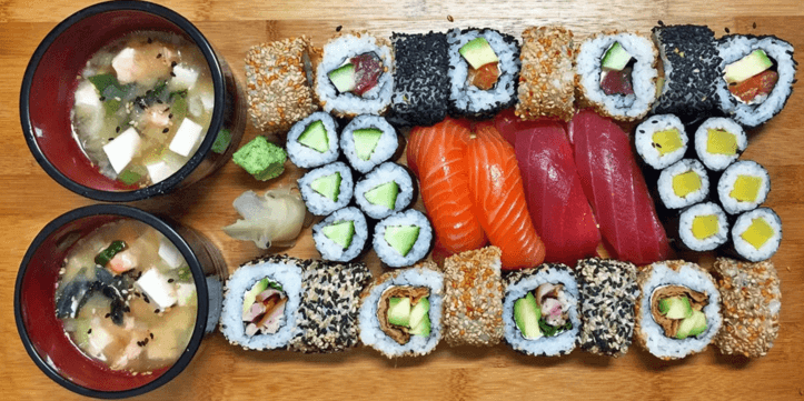 Waribiki neboli 32 kusů sushi a japonská polévka