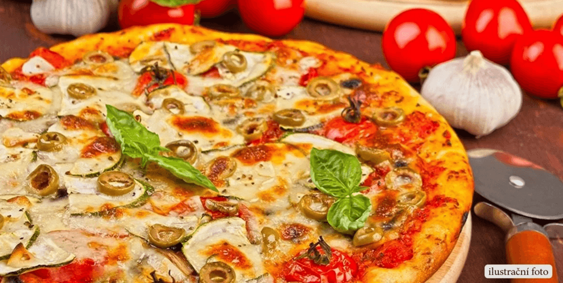 Dvě znamenité pizzy z kamenné pece(Prostějov)