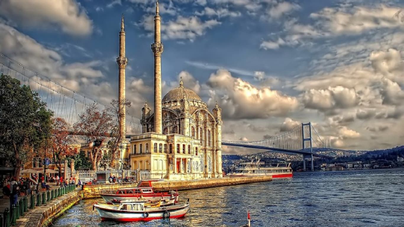 Zpáteční letenky do Istanbulu z Vídně