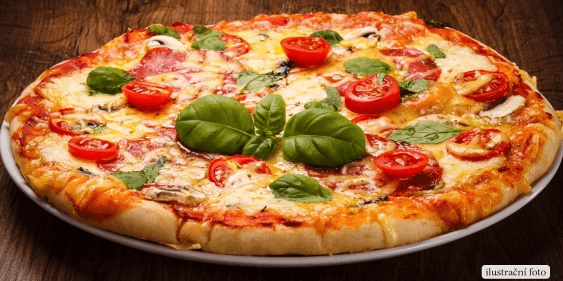Křupavá pizza nebo horké maliny U Jana pro dva