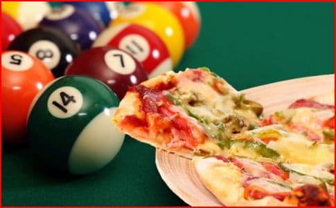 Dvě hodiny kulečníku a dvě pizzy