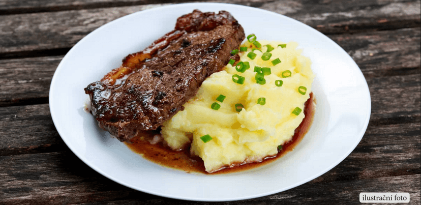 Velká masová hostina pro 4 osoby U Bizona