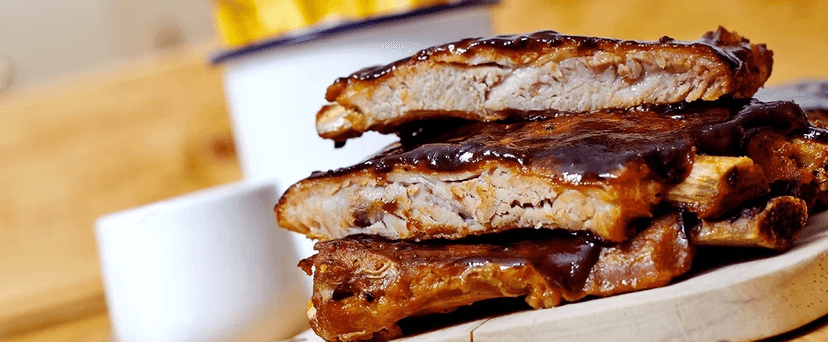 1kg luxusně masitých zauzených grilovaných žebírek