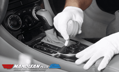 Kompletní vyčištění včetně provonění automobilu