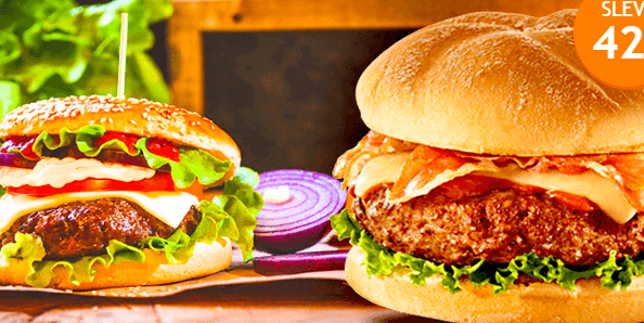 2x hovězí cheesburger v bulce+hranolky+pivo