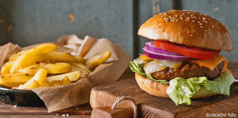 Dva naducané burgery dle výběru