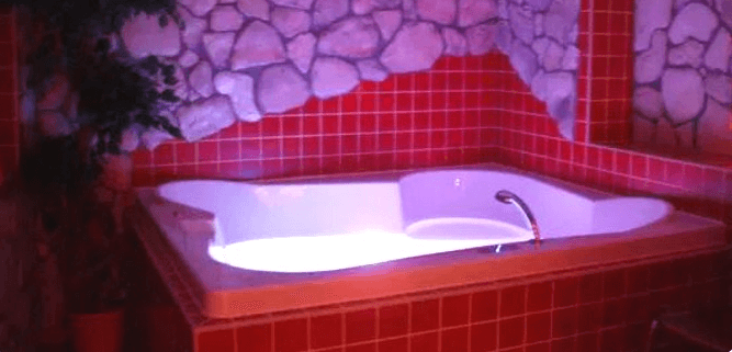 Hodina v privátní hydromasážní vaně v Olomouci!