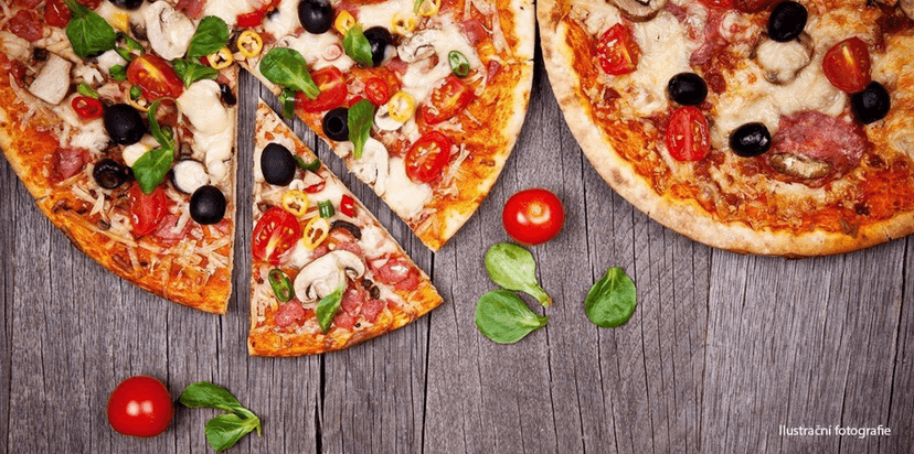 2 křupavé pizzy poseté lahodnými ingrediencemi