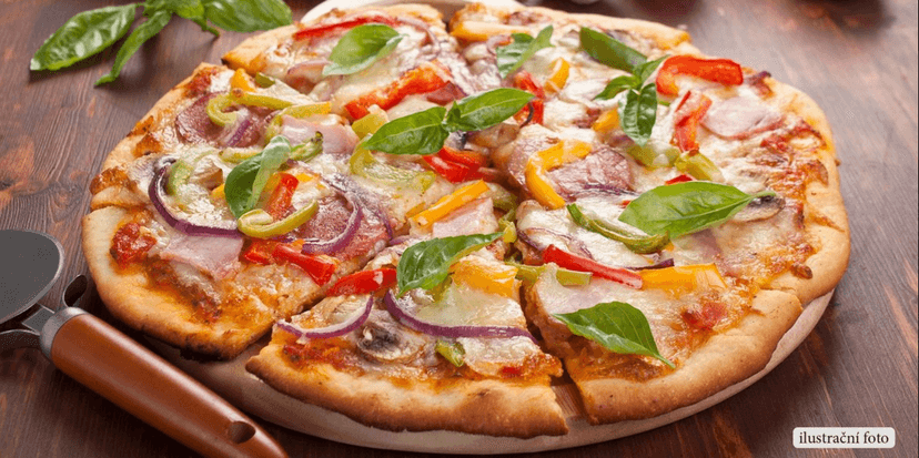 Dvě pizzy plné chutných ingrediencí
