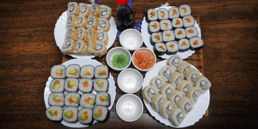 64 parádních kousků sushi